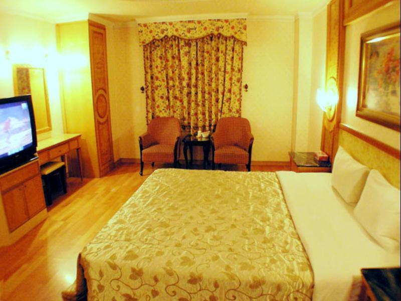 Changsing Business Motel Tainan Esterno foto