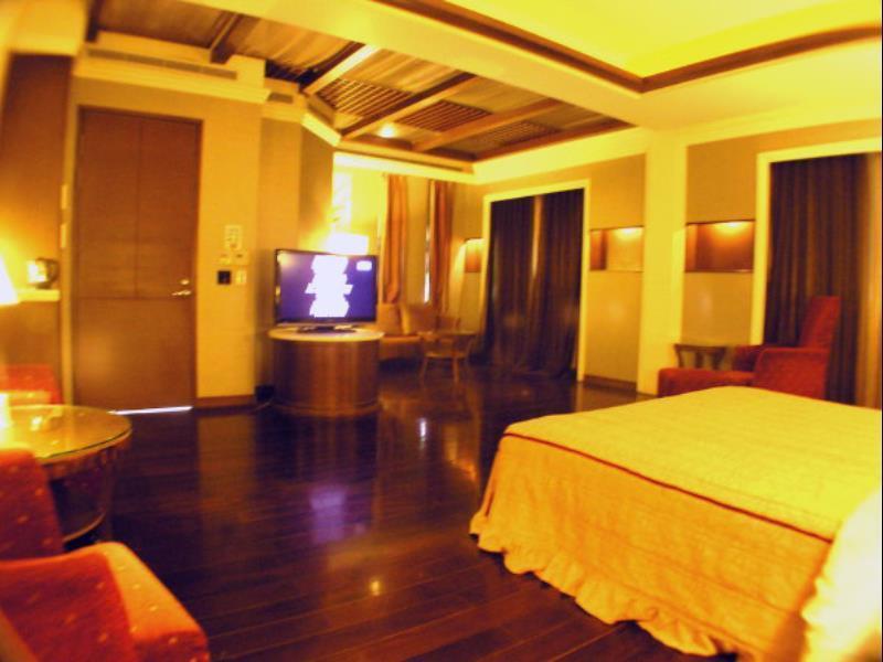 Changsing Business Motel Tainan Esterno foto