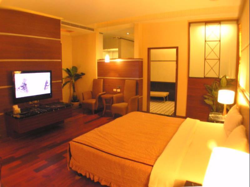 Changsing Business Motel Tainan Esterno foto