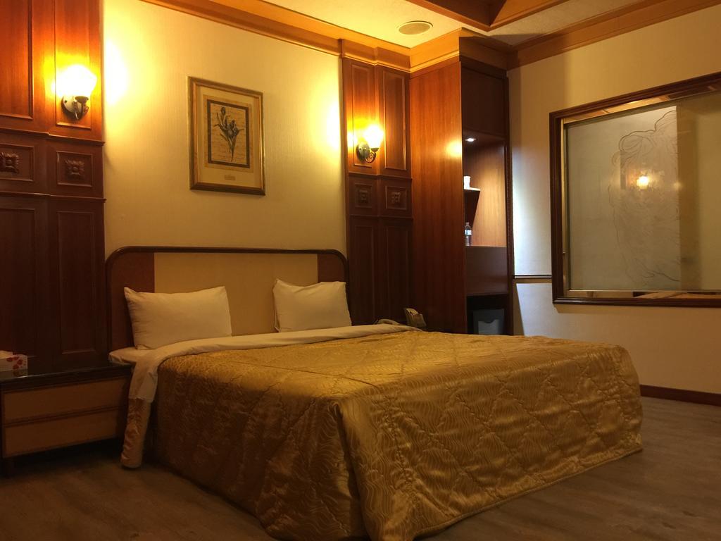 Changsing Business Motel Tainan Esterno foto