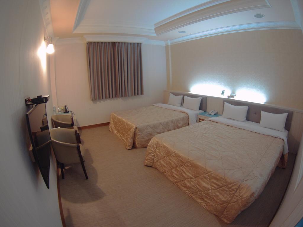 Changsing Business Motel Tainan Esterno foto