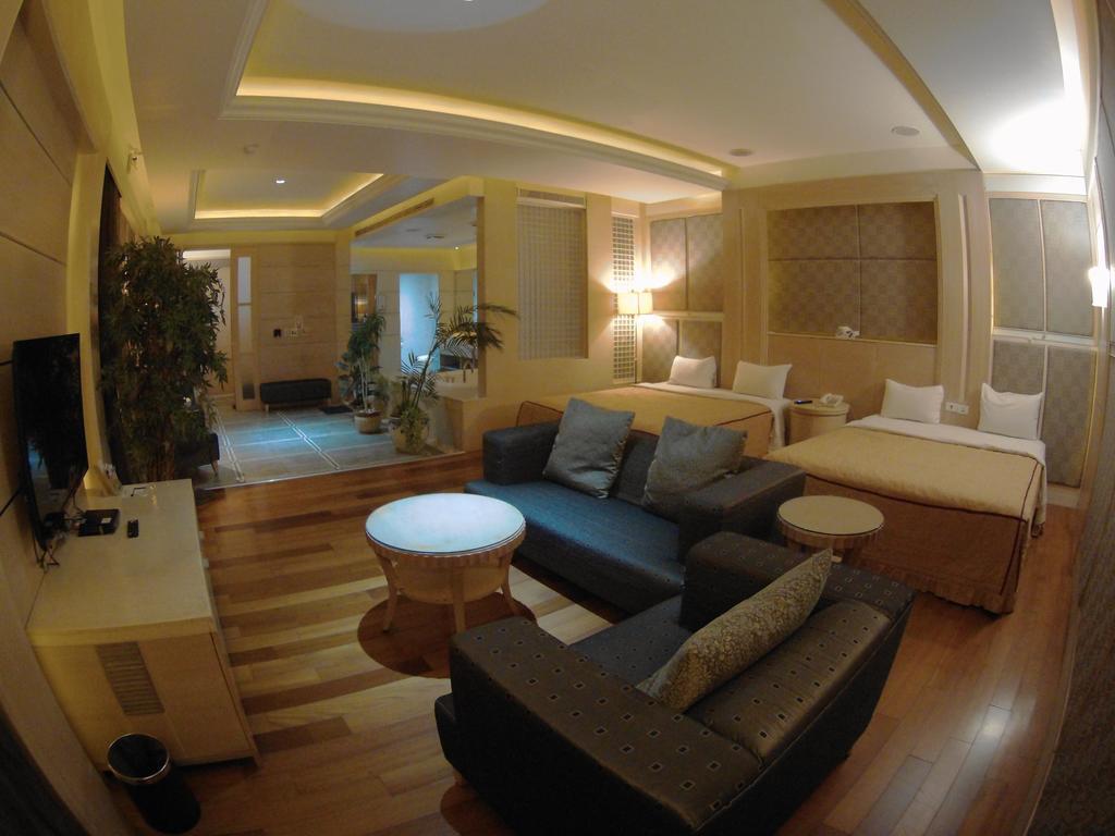 Changsing Business Motel Tainan Esterno foto