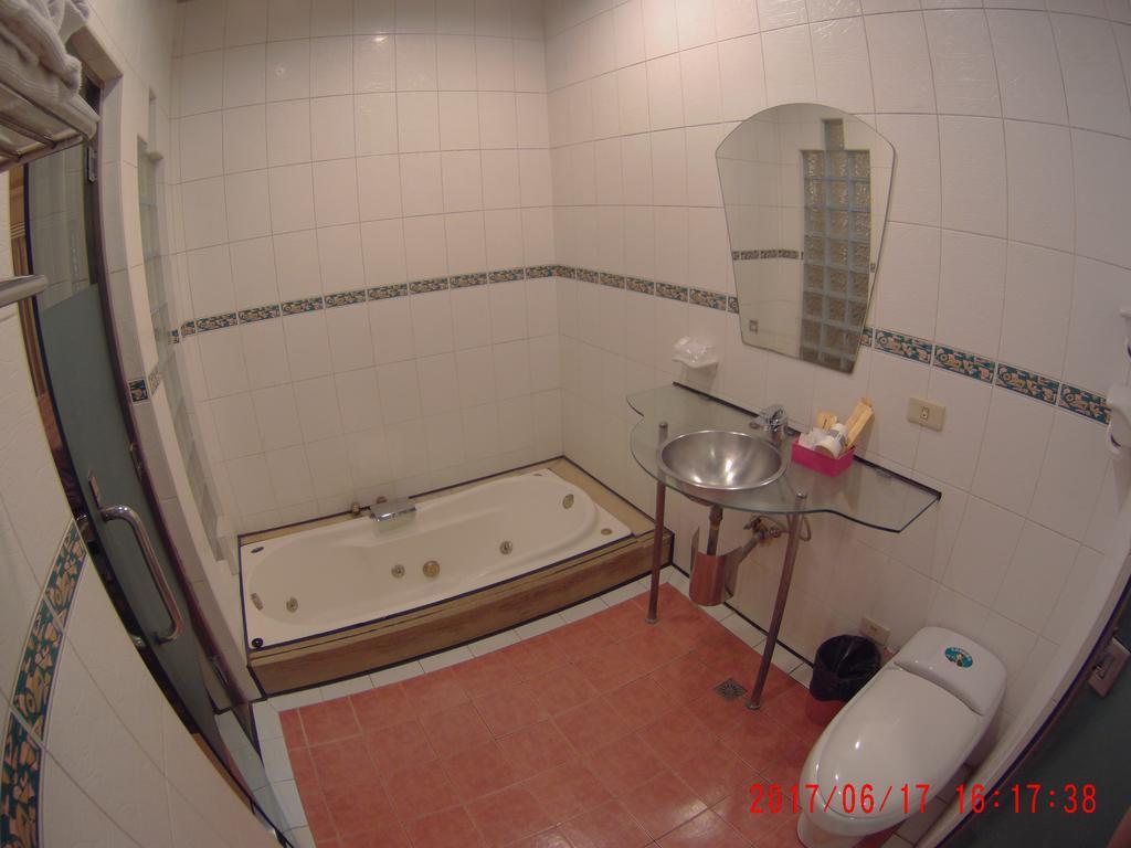 Changsing Business Motel Tainan Esterno foto