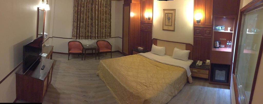 Changsing Business Motel Tainan Esterno foto