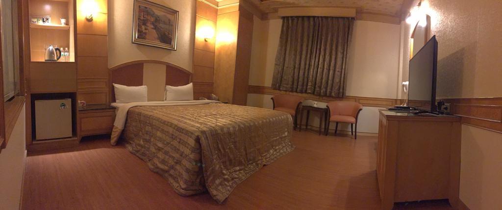Changsing Business Motel Tainan Esterno foto