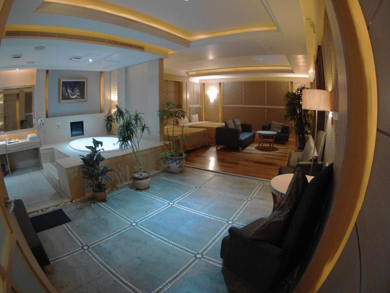 Changsing Business Motel Tainan Esterno foto